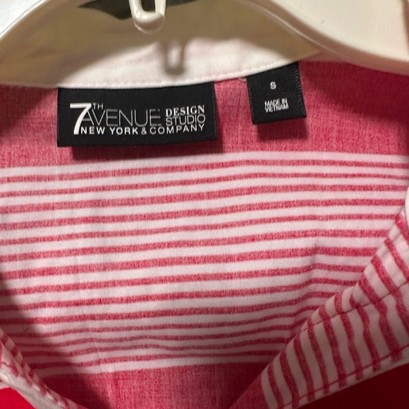 Top - Picture 2 of 2